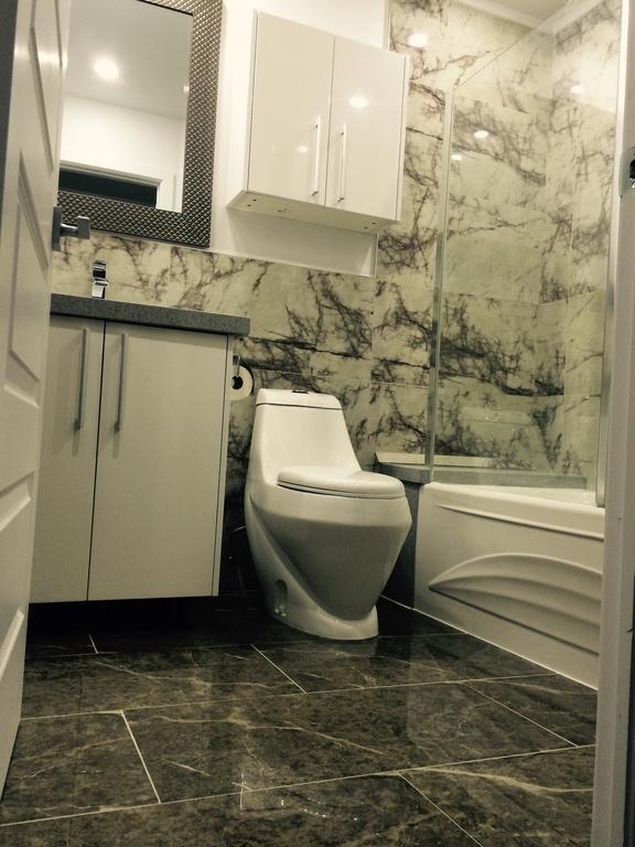 Luxury Two Story Villa Unit D Laval Bagian luar foto