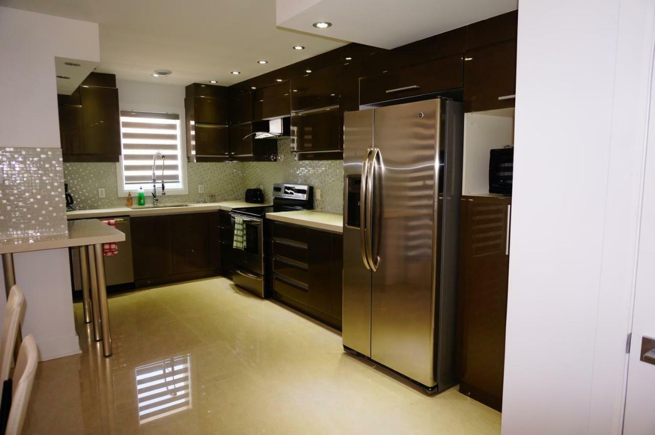Luxury Two Story Villa Unit D Laval Bagian luar foto